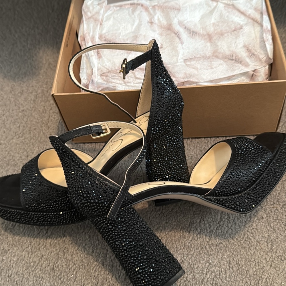 Elegant Black Heeled Sandals